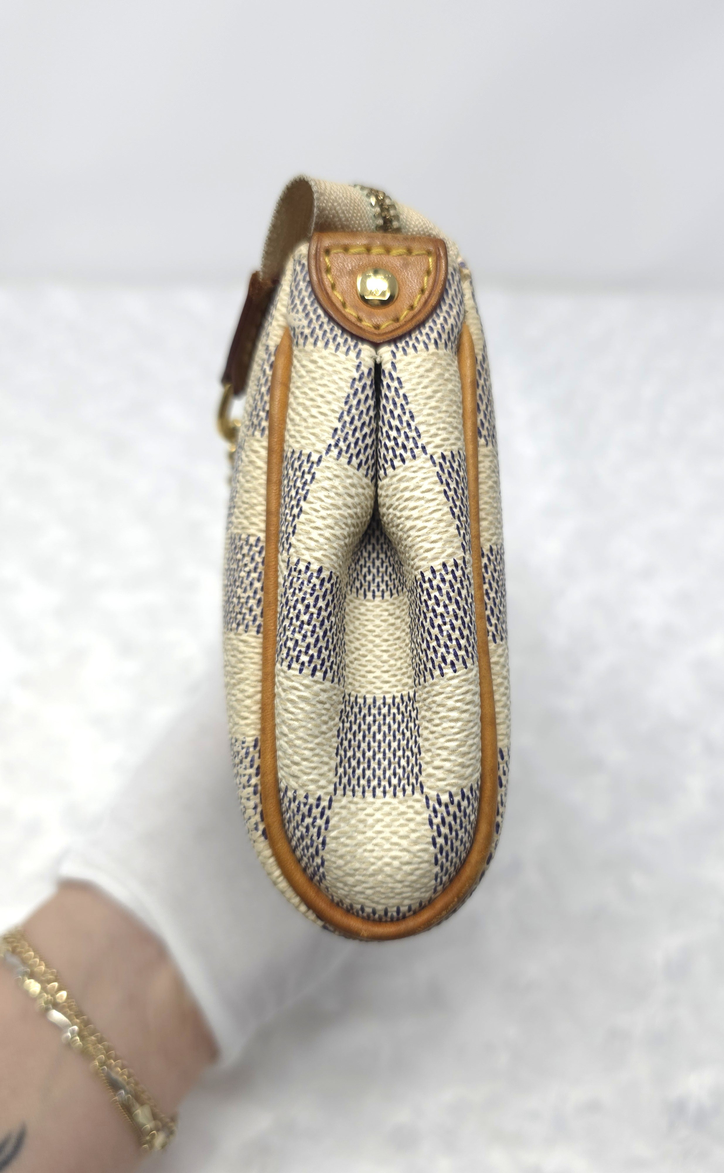 L V Azur Eva Clutch Damier